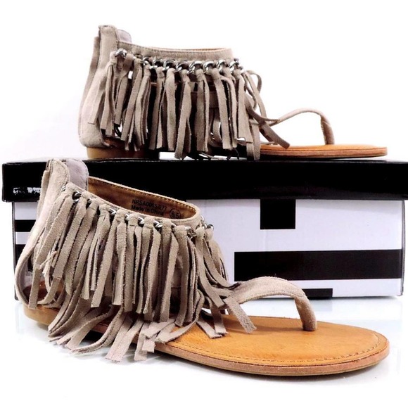 Not Rated Keep The Peace Fringe Flat Thong Sandals Taupe Size 6.5 - Picture 7 of 9